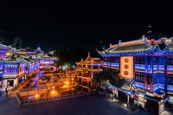 按天十倍配资平台 光绘冬境，焕新申城，豫园商城用光影重塑城市文化表情